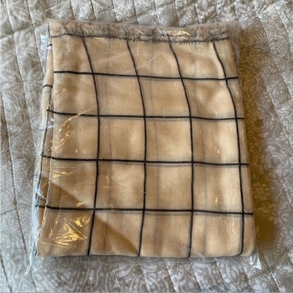 Anthropologie Rachel Pally Window Pane Plaid Scarf NWT - Picture 4 of 4